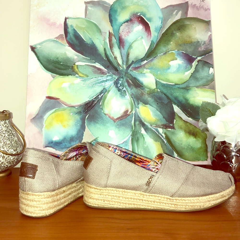 Bobs/ Skechers Memory Foam Wedge